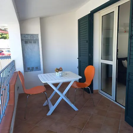 Holiday home Cinzia House *